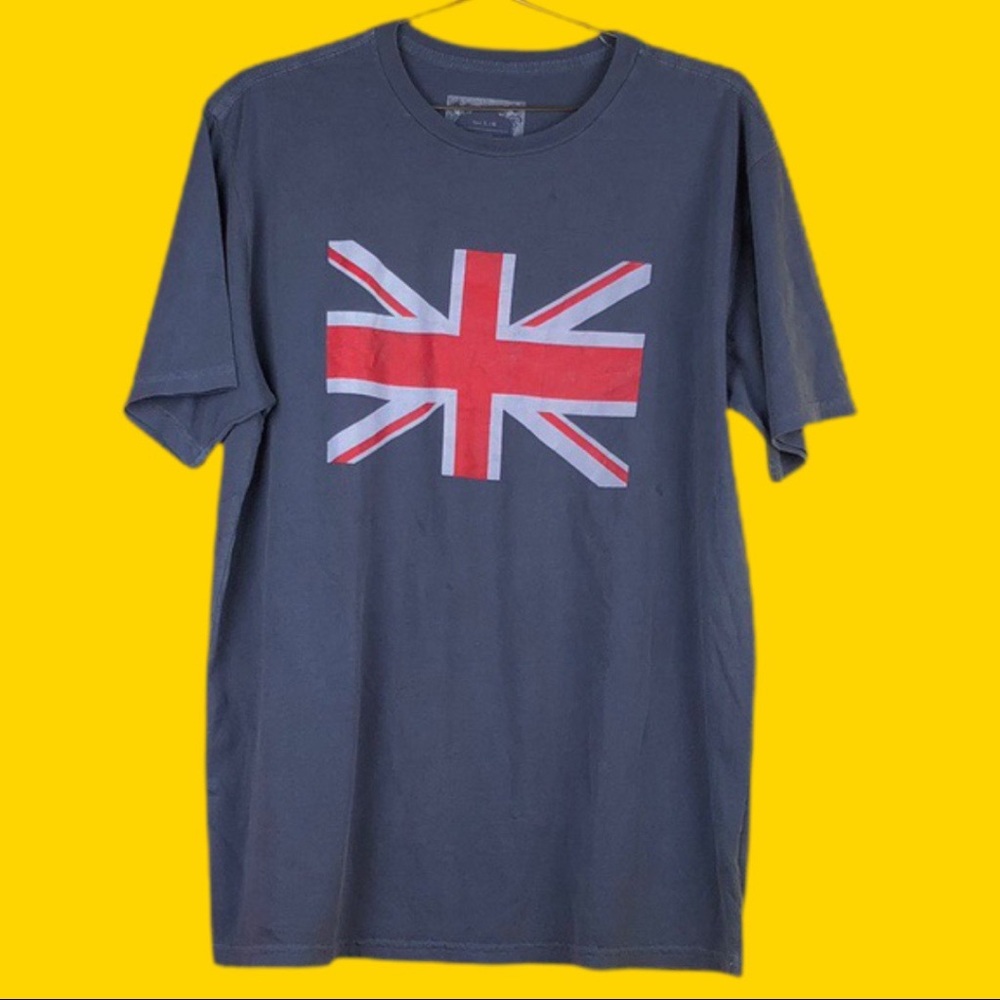 Union Jack tee size large